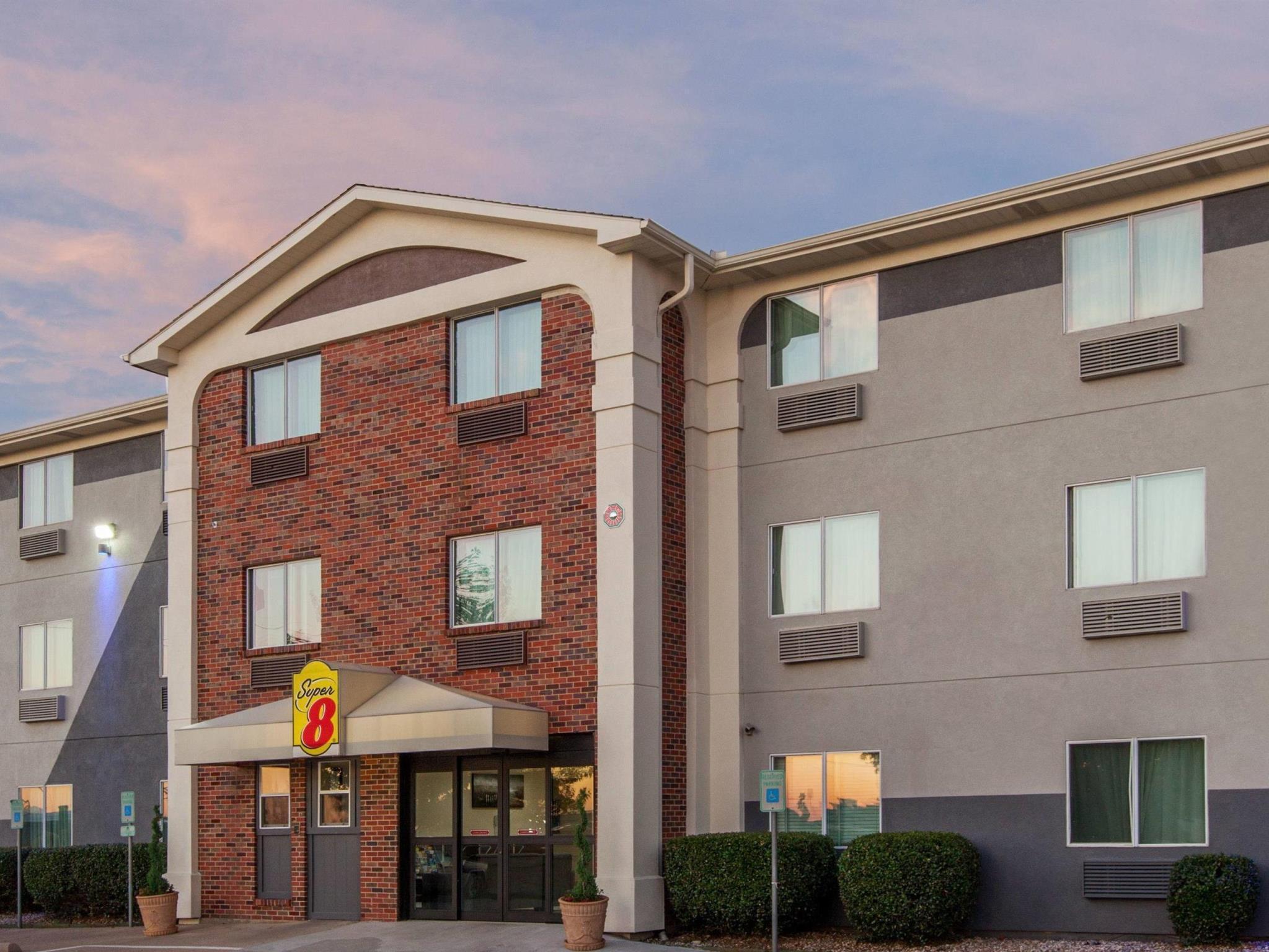 Super 8 By Wyndham Bedford Dfw Airport West Motel Kültér fotó