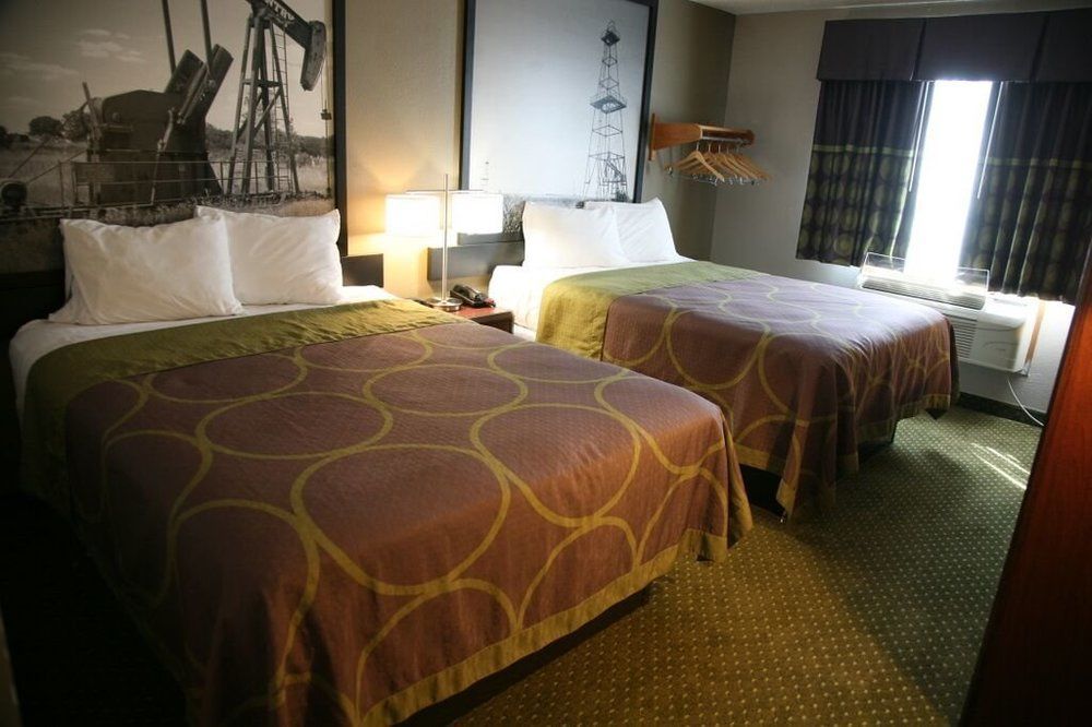 Super 8 By Wyndham Bedford Dfw Airport West Motel Kültér fotó